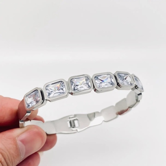 Waterproof Silver Bangle Bracelet*Cubic Zirconia Tennis Baguette Bracelet*JD - Picture 5 of 6